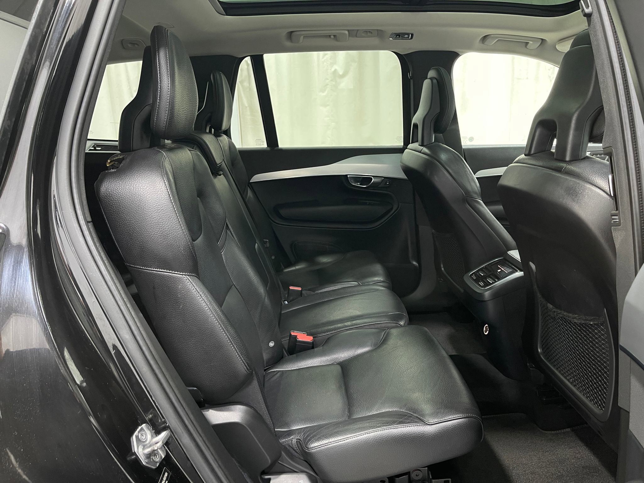 Used 2018 Volvo XC90 T5 Momentum w/ Convenience Package FWD image 33