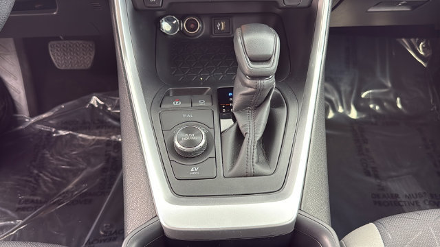 Used 2025 Toyota RAV4 XLE w/ Convenience Package AWD/4WD image 26