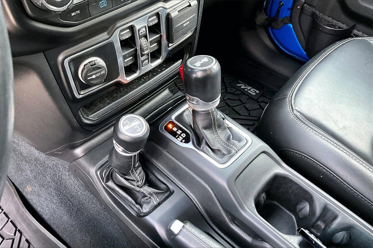 Used 2022 Jeep Wrangler Unlimited Sahara image 29