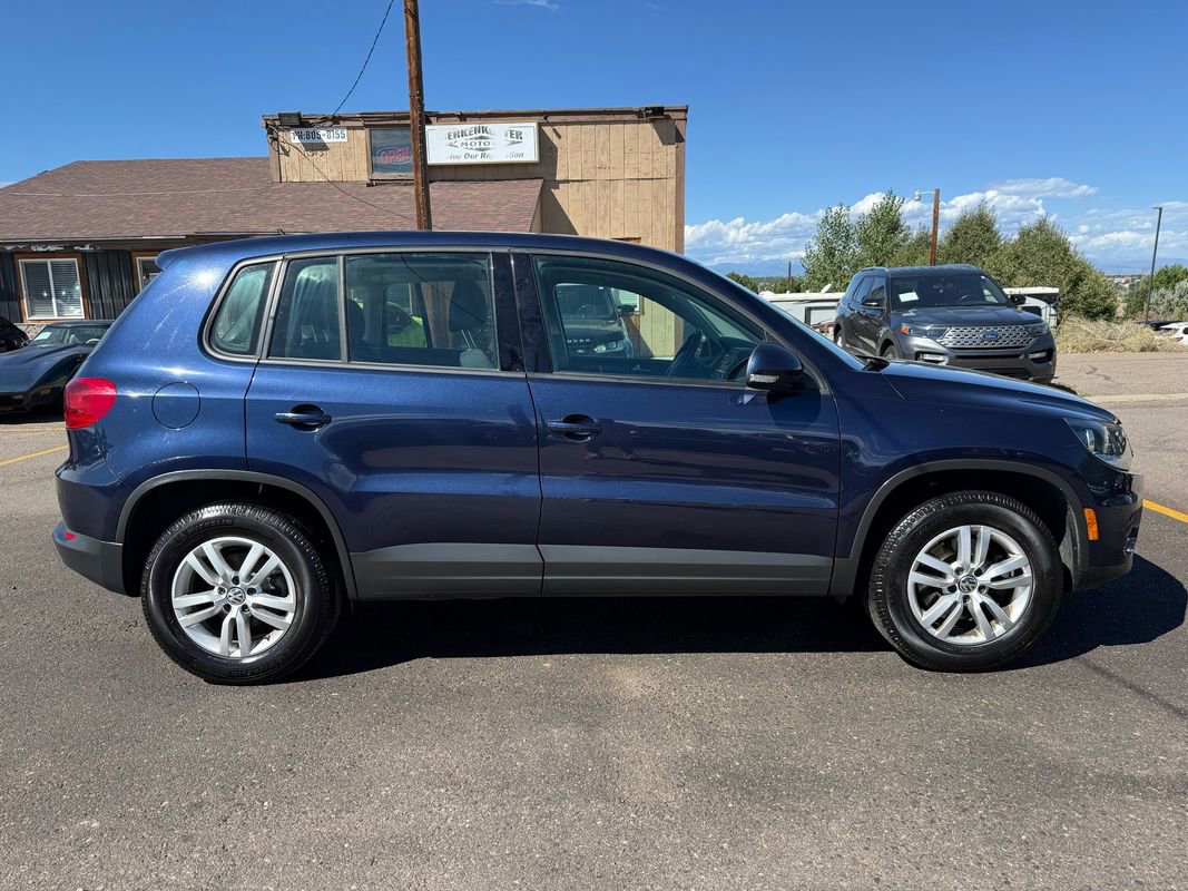 Used 2013 Volkswagen Tiguan S image 2