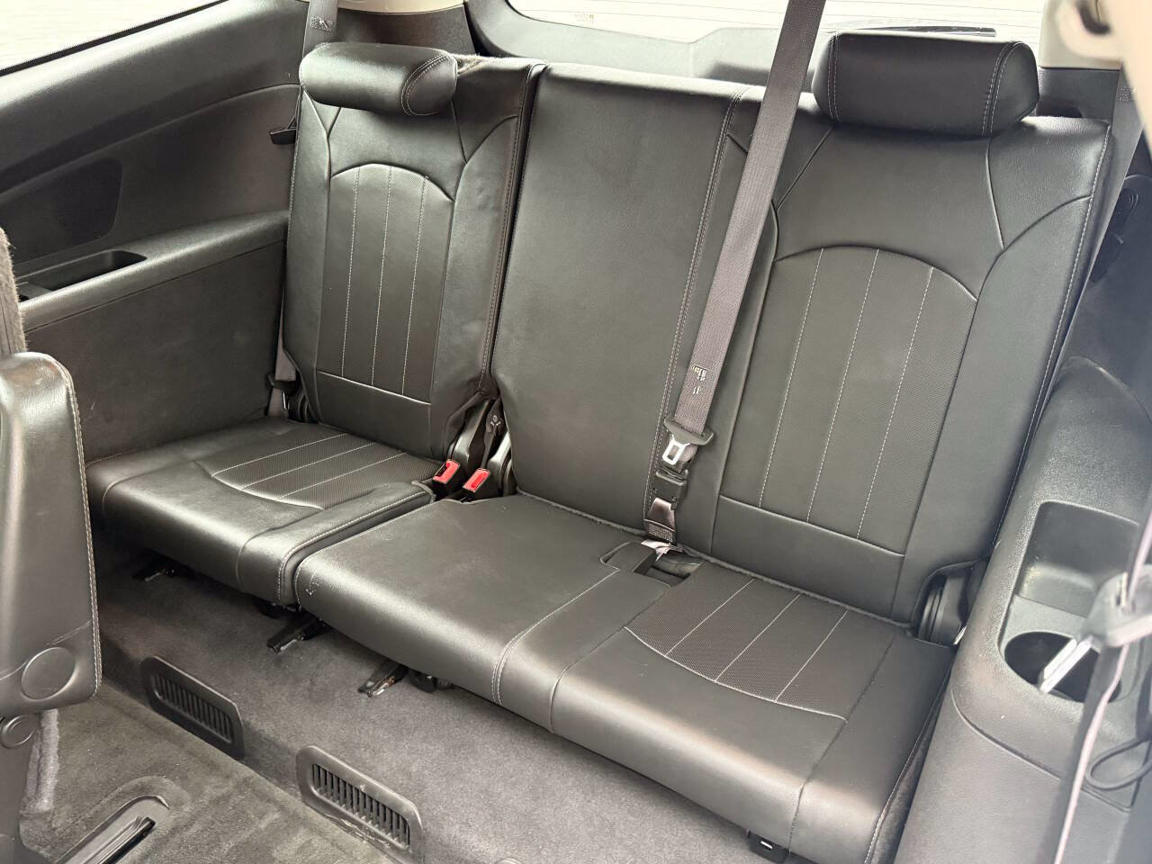 Used 2014 Chevrolet Traverse LTZ AWD/4WD image 19
