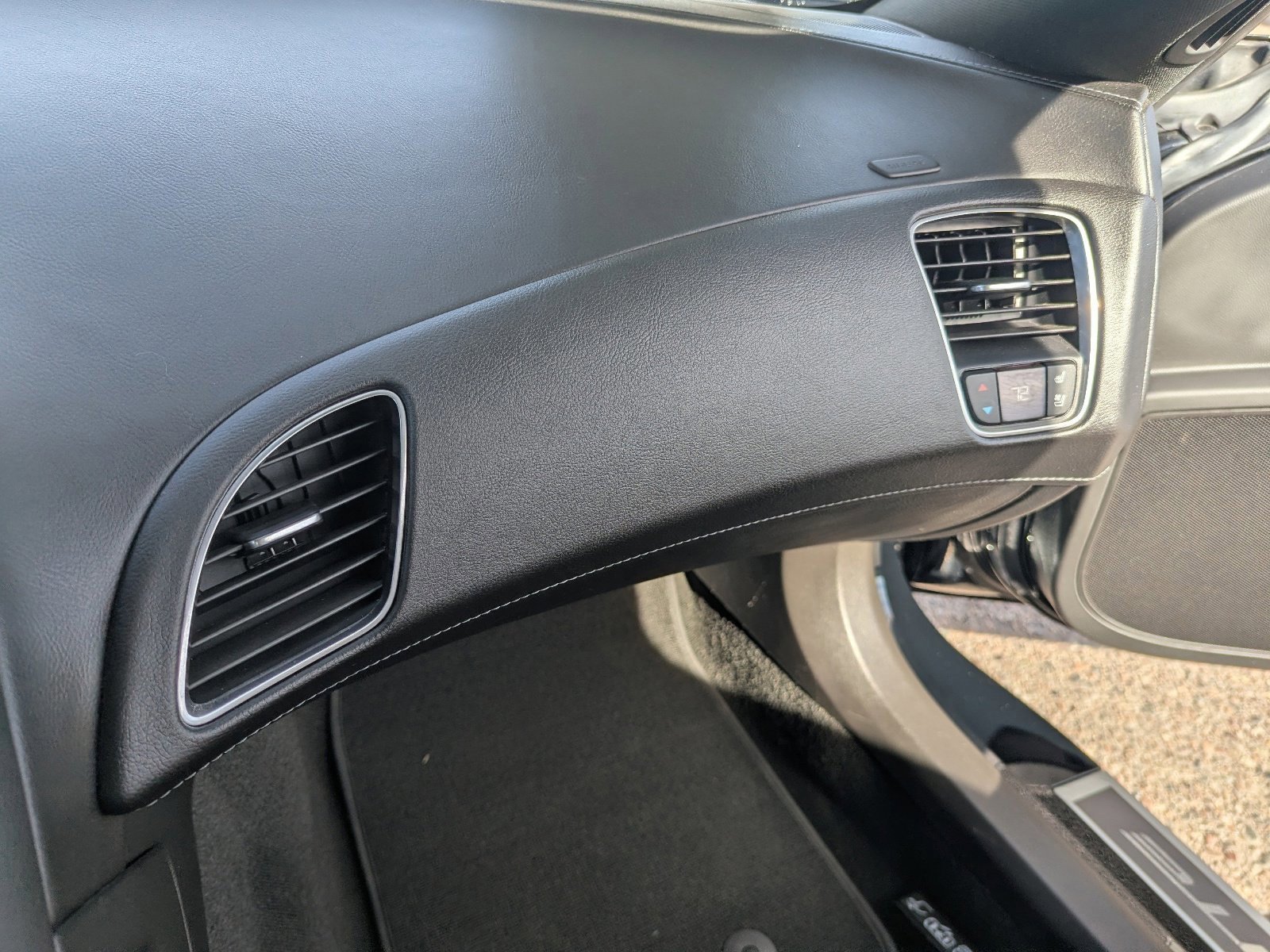 Used 2017 Chevrolet Corvette Stingray Convertible image 16