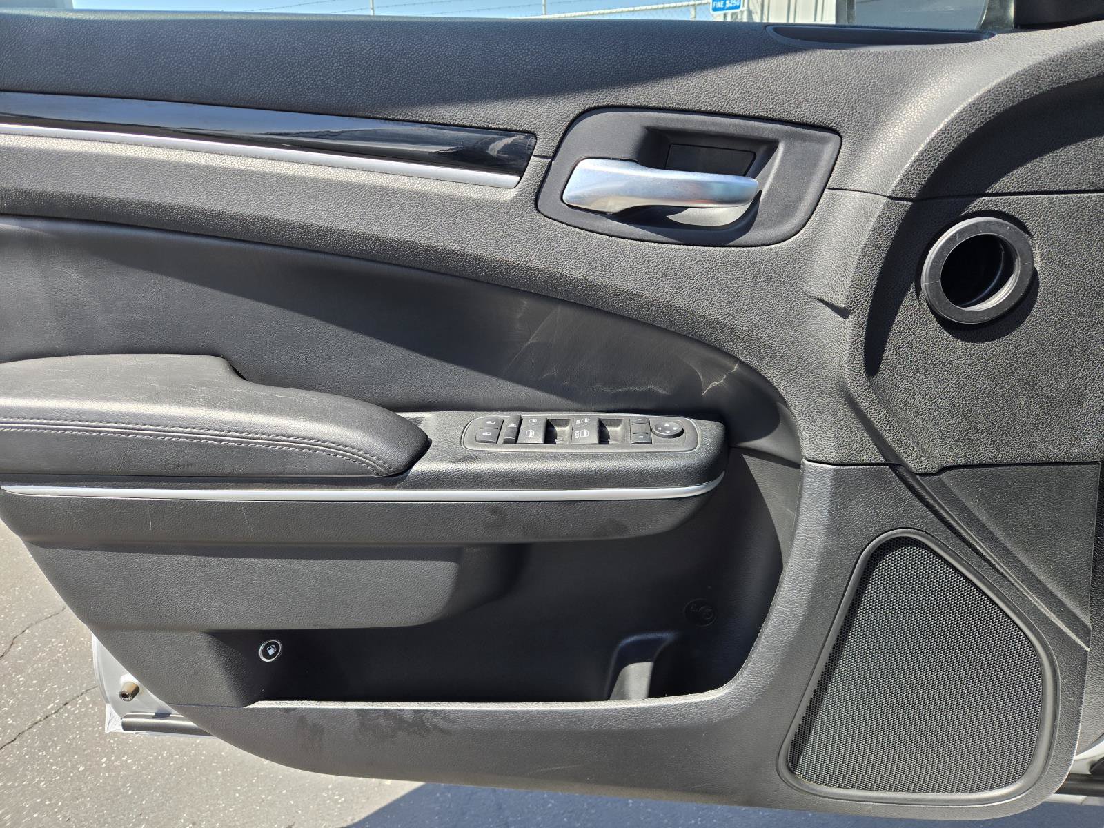 Certified 2023 Chrysler 300 Touring RWD image 19