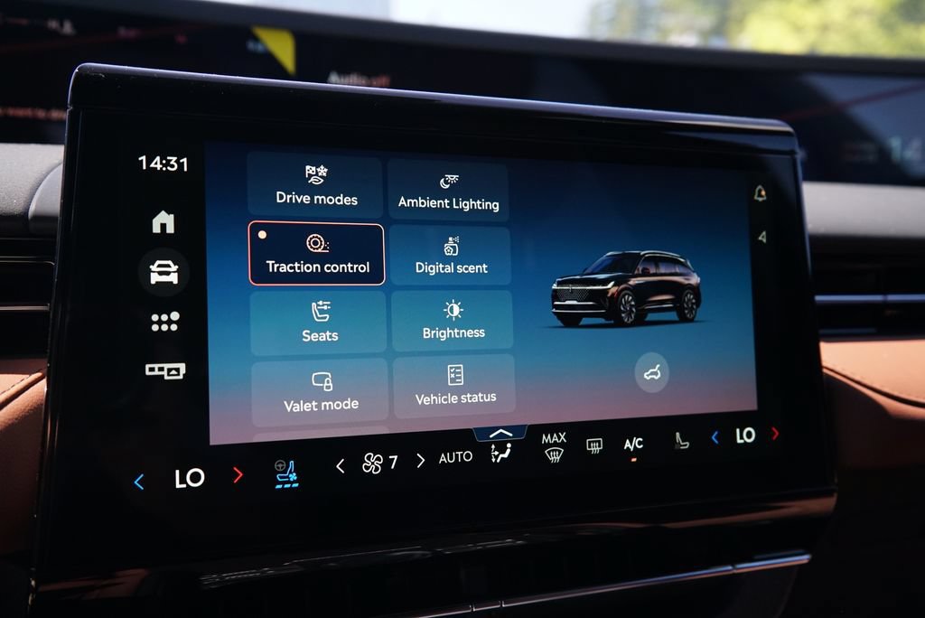New 2026 Lincoln Nautilus Reserve AWD/4WD image 19
