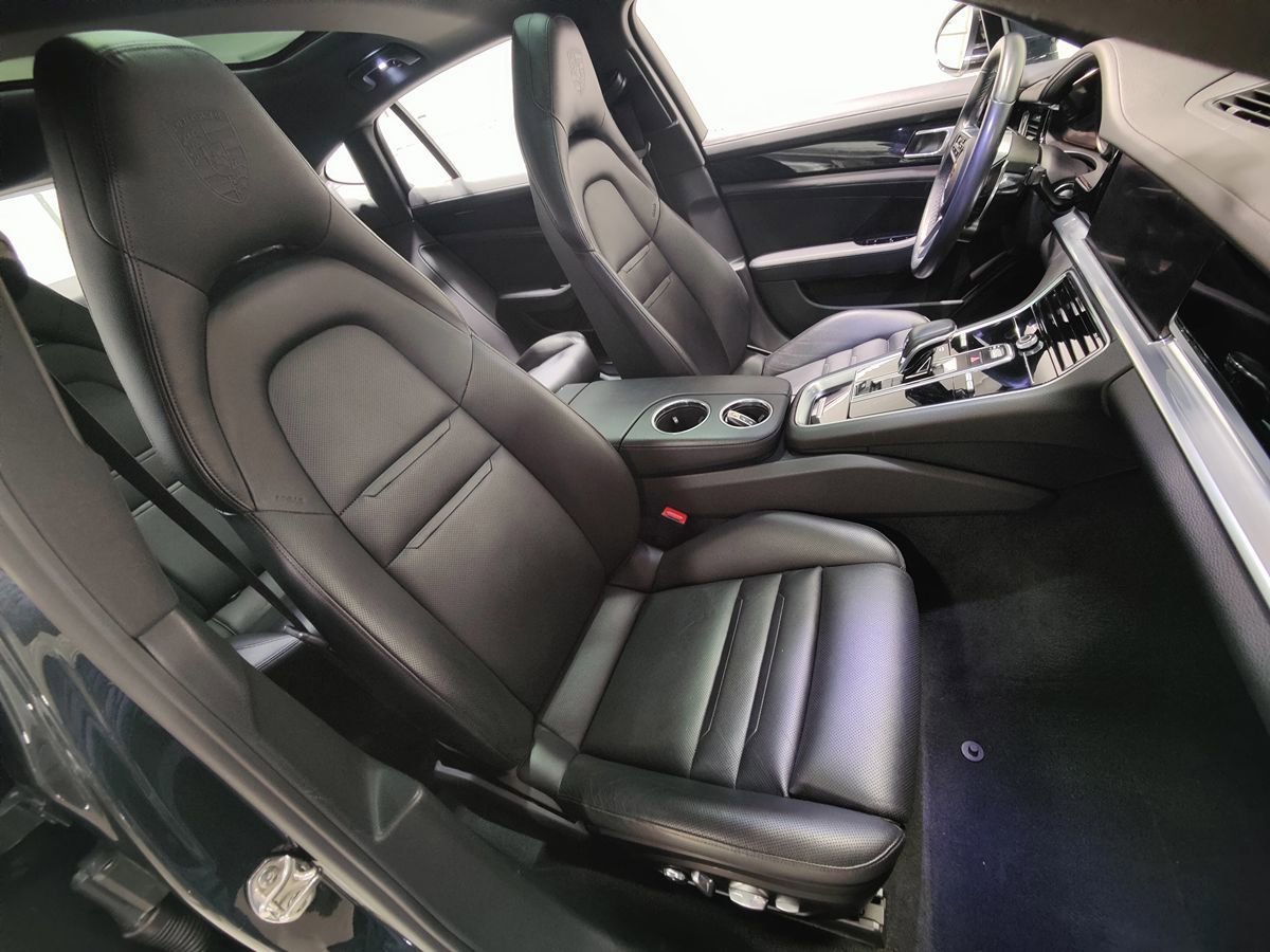 Used 2018 Porsche Panamera 4S image 14