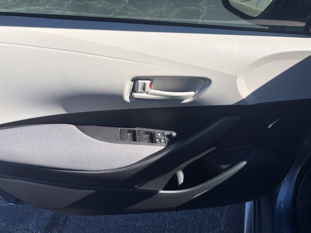Used 2025 Toyota Corolla LE FWD image 24
