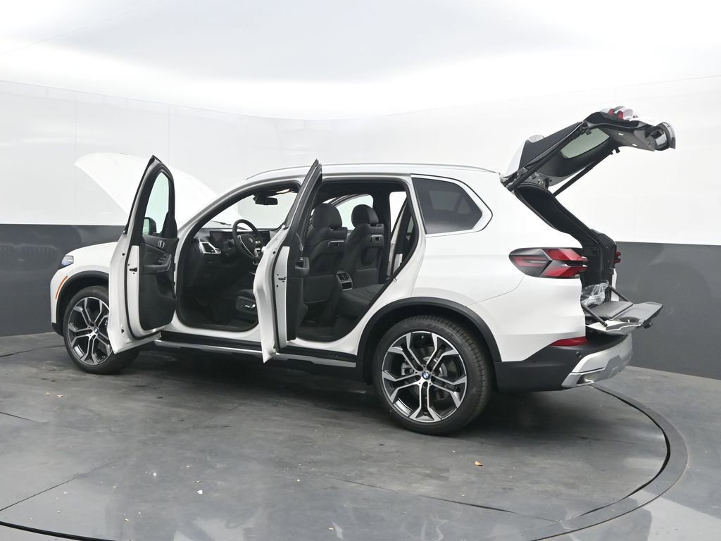 New 2026 BMW X5 xDrive40i w/ Parking Assistance Package AWD/4WD image 54