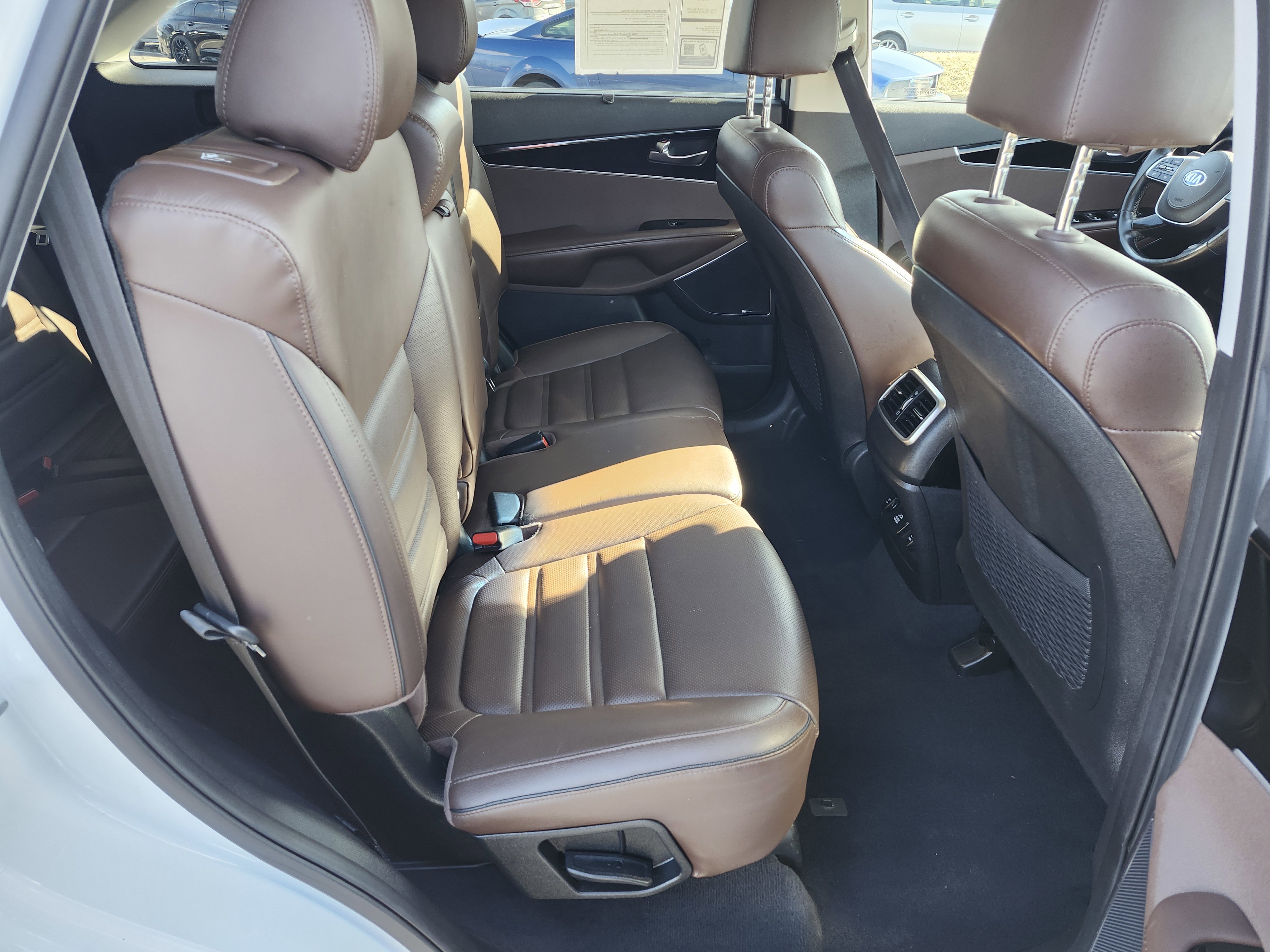 Used 2019 Kia Sorento SX image 22