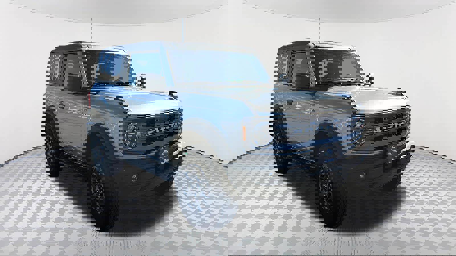 Used 2023 Ford Bronco Big Bend image 3