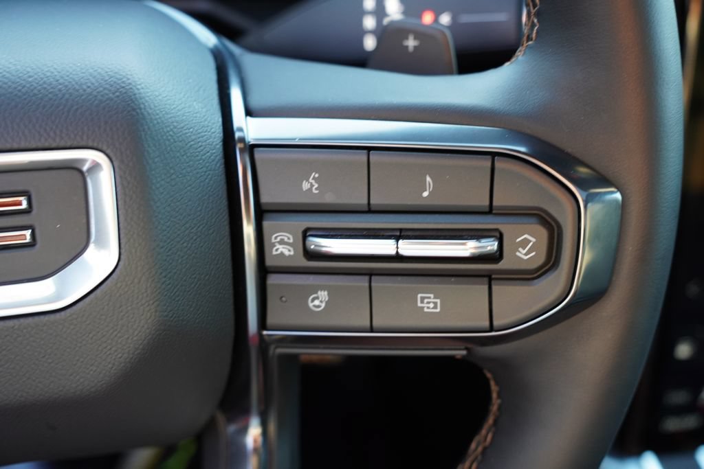 Certified 2026 GMC Acadia AT4 w/ Luxury Package AWD/4WD image 33