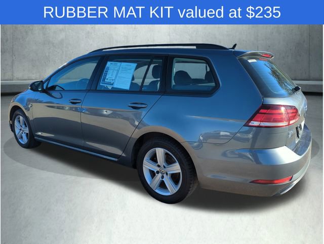 Used 2018 Volkswagen Golf SE image 4