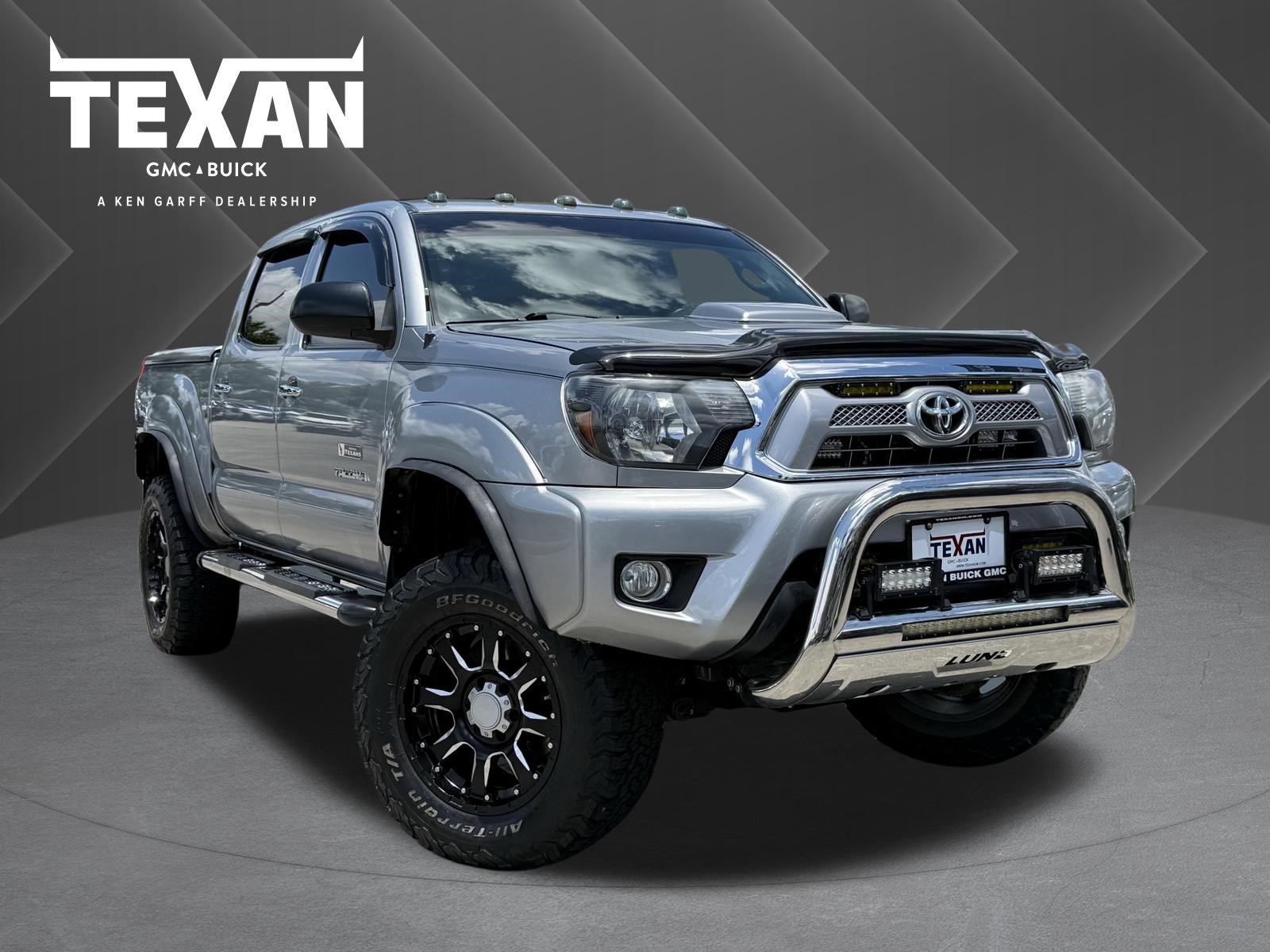 Used 2015 Toyota Tacoma 4x4 Double Cab w/ SR5 Package image 1