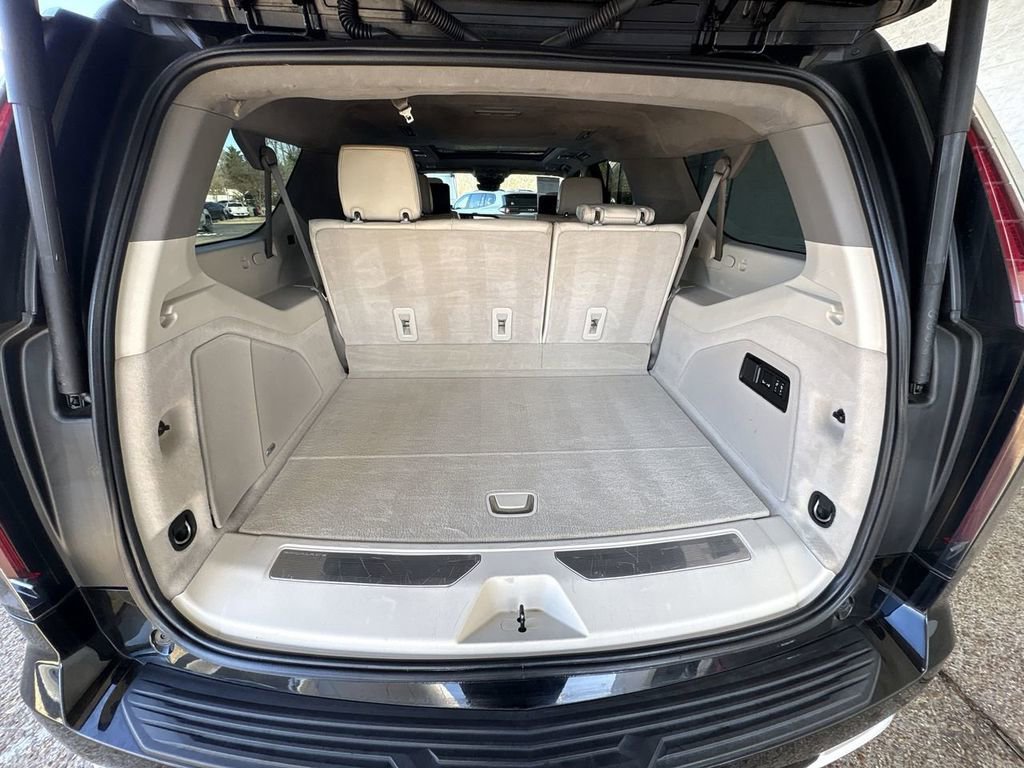 Certified 2022 Cadillac Escalade ESV Premium Luxury Platinum w/ Heavy-Duty Trailer Package image 27