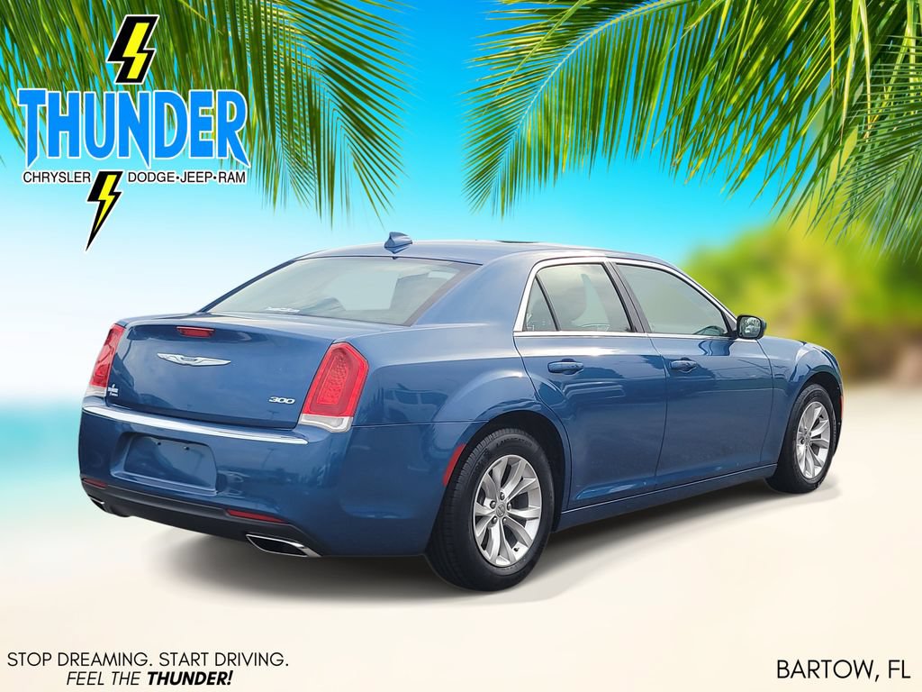 Used 2021 Chrysler 300 Touring RWD image 4