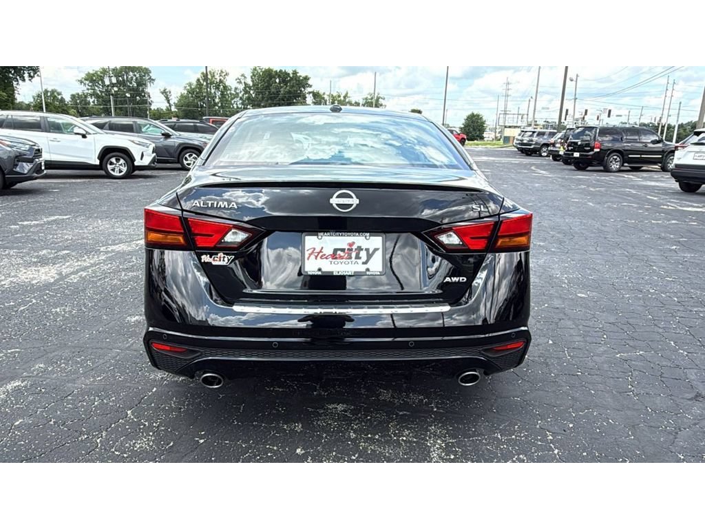 Used 2023 Nissan Altima 2.5 SL AWD/4WD image 6