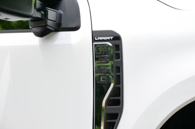 Used 2023 Ford F350 Lariat w/ Tow Technology Package AWD/4WD image 8