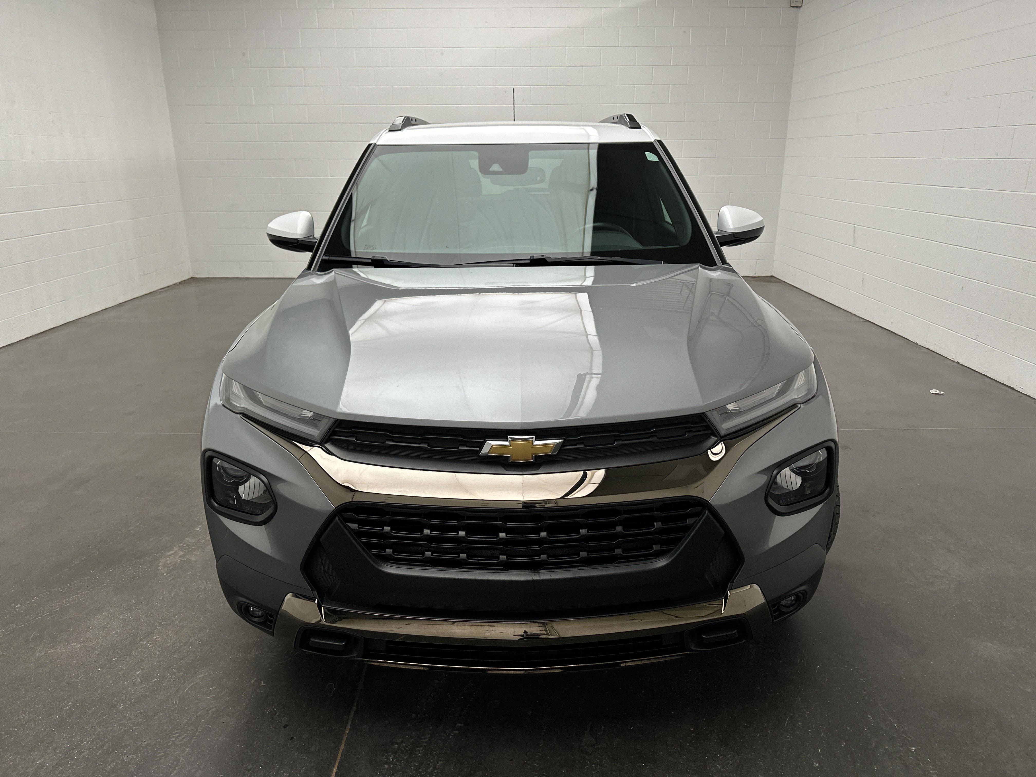 Used 2023 Chevrolet TrailBlazer ACTIV w/ Convenience Package FWD image 3
