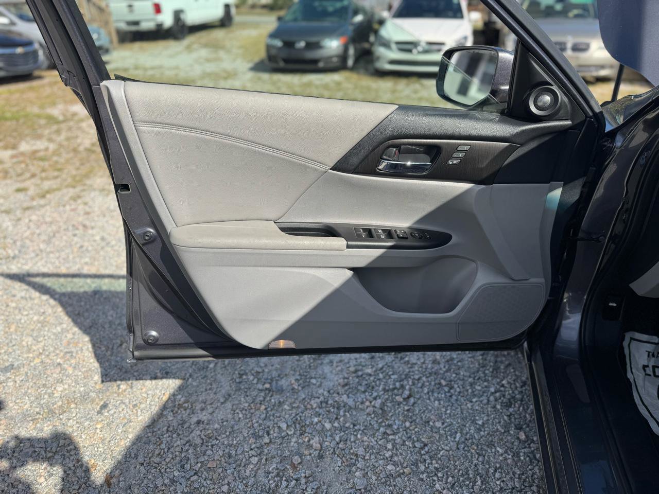 Used 2013 Honda Accord Touring image 18