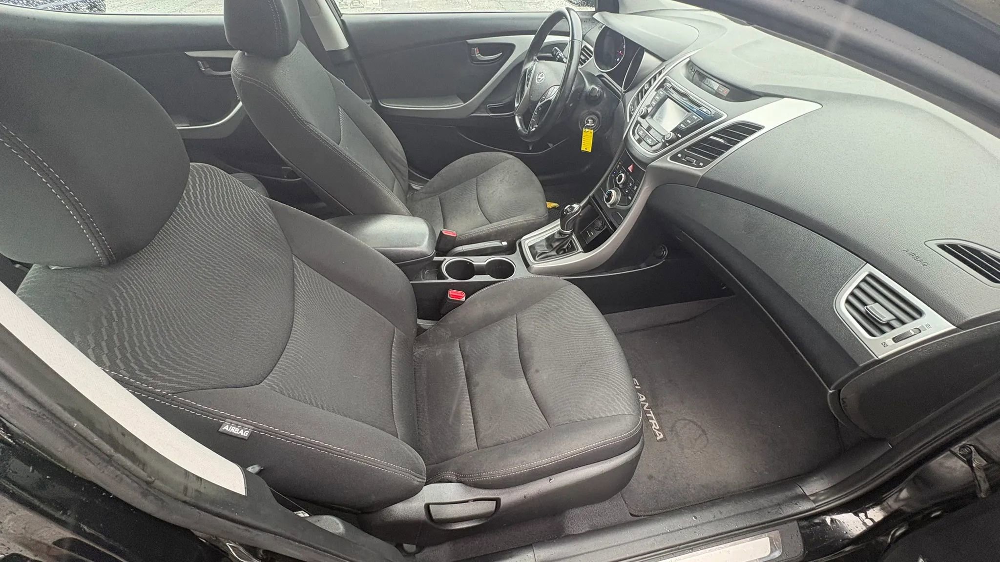 Used 2015 Hyundai Elantra SE w/ Option Group 03 FWD image 29