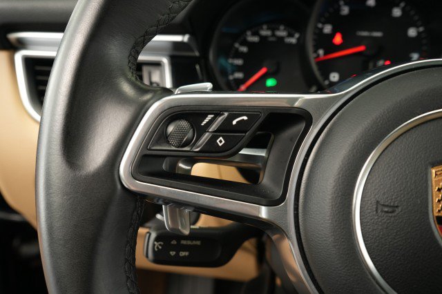 Used 2018 Porsche Macan AWD/4WD image 35