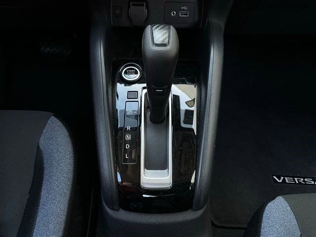 Used 2025 Nissan Versa SV FWD image 27