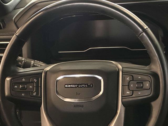 Used 2023 GMC Yukon XL Denali AWD/4WD image 17