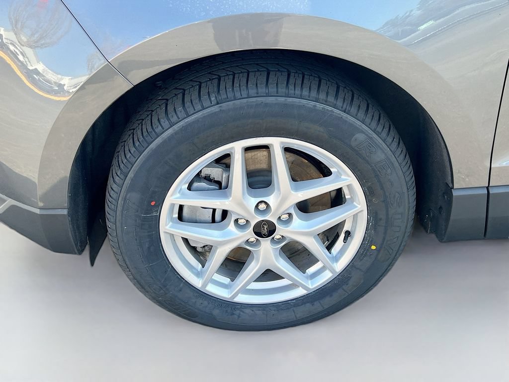 Used 2024 Ford Edge SEL AWD/4WD image 36