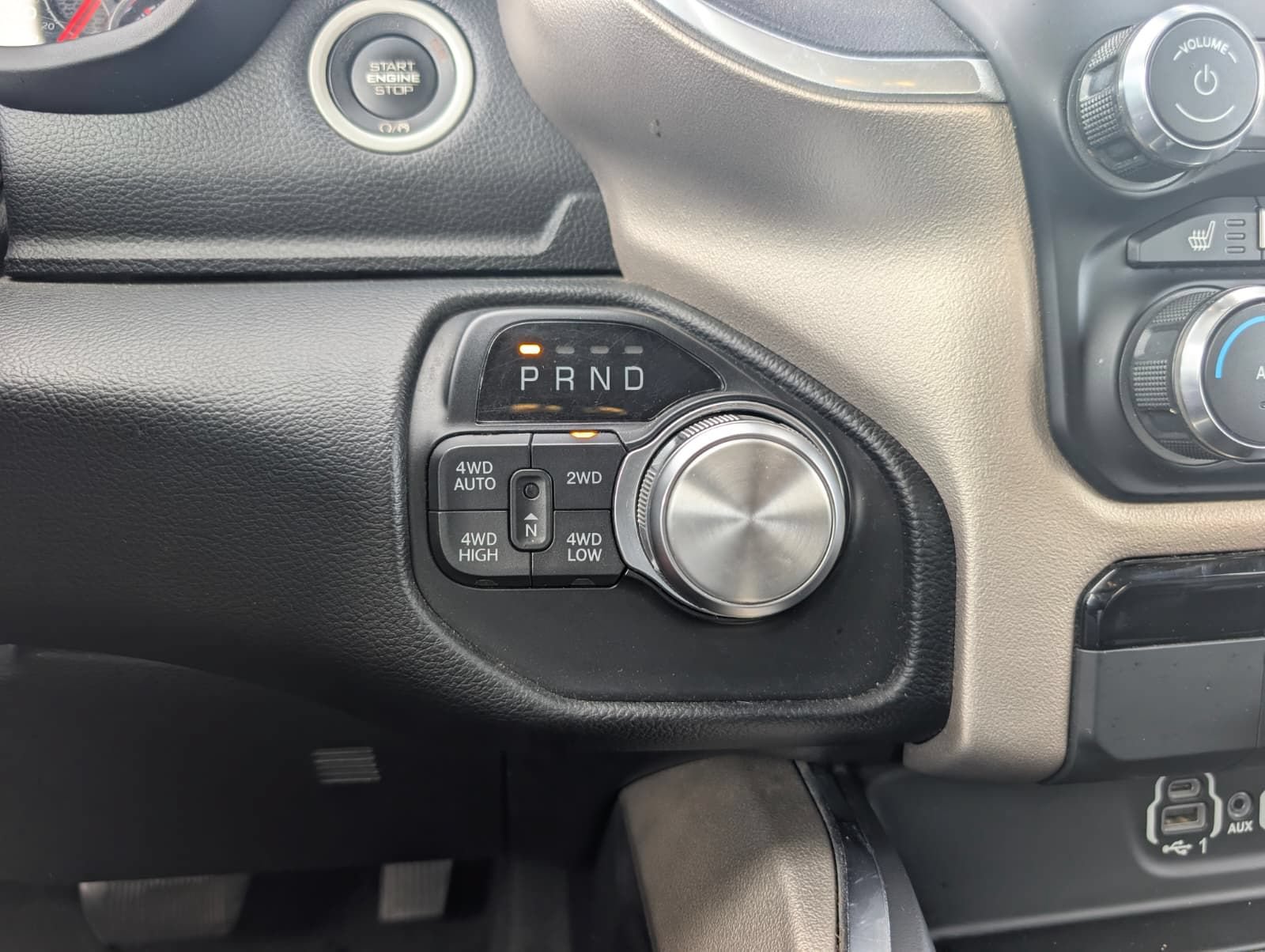 Used 2020 RAM 1500 Laramie AWD/4WD image 23