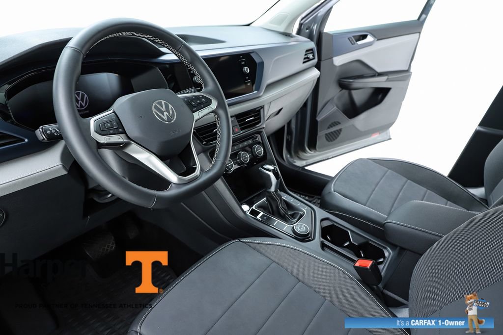 Used 2024 Volkswagen Taos SE image 19