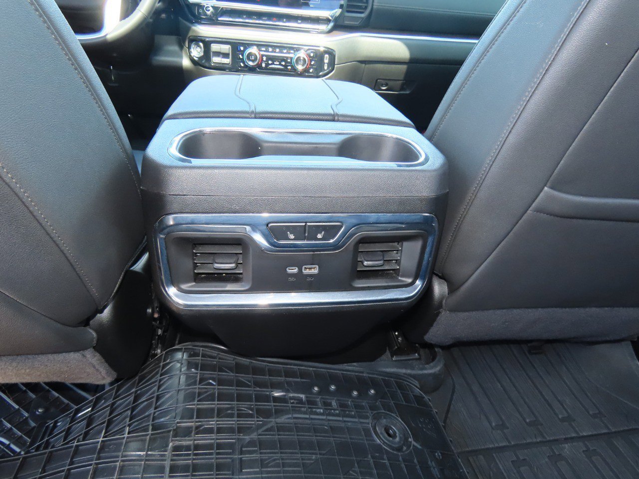 Used 2025 GMC Sierra 2500 SLT w/ SLT Convenience Package image 20