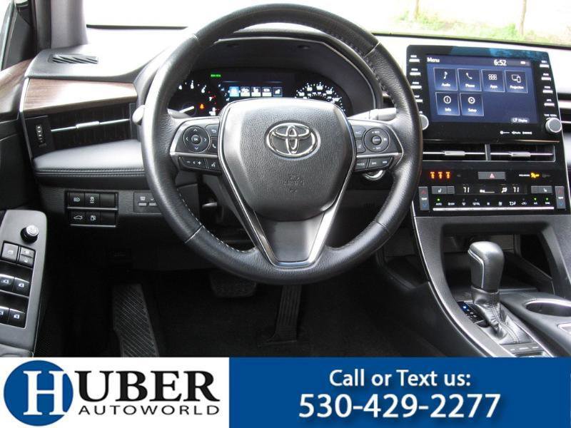 Used 2019 Toyota Avalon XLE FWD image 7