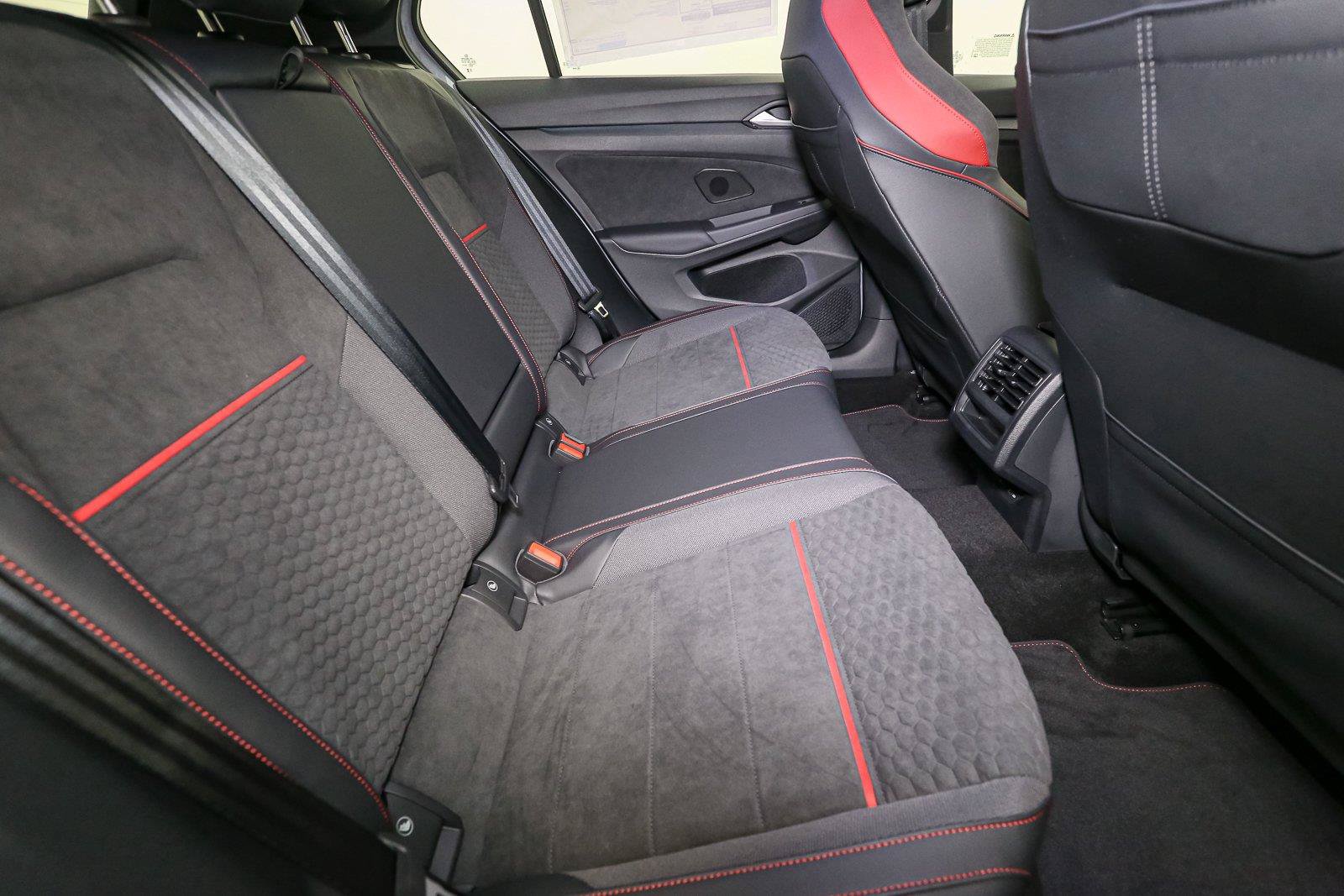 New 2026 Volkswagen GTI SE FWD image 16