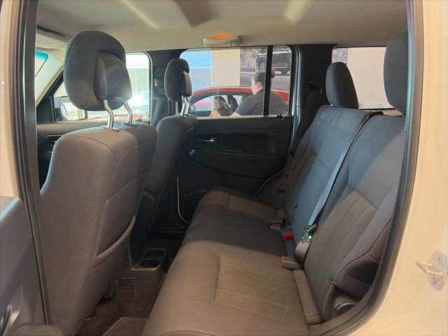 Used 2012 Jeep Liberty Sport w/ Driver Convenience Group image 12