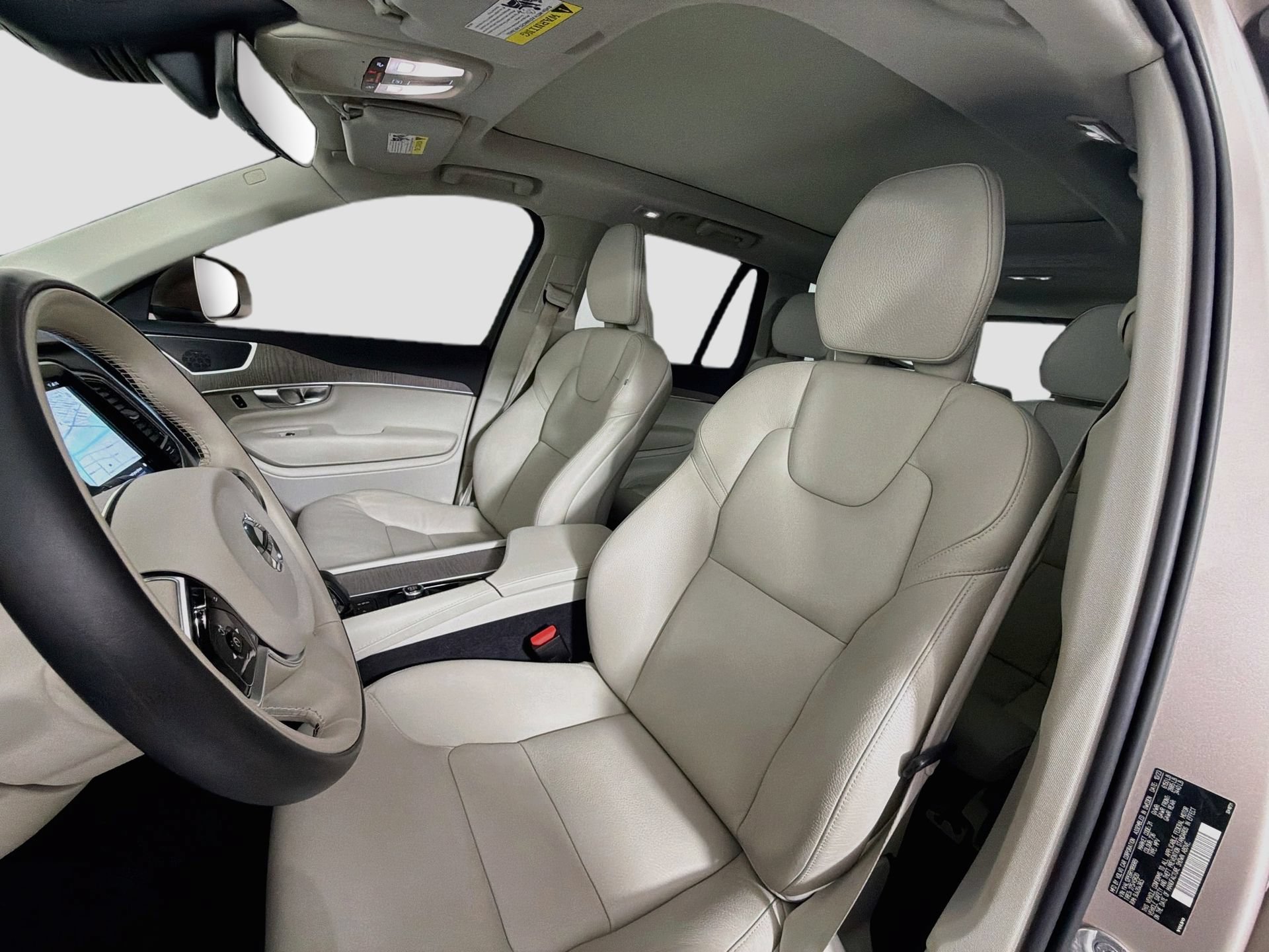 Certified 2024 Volvo XC90 B5 Plus AWD/4WD image 22