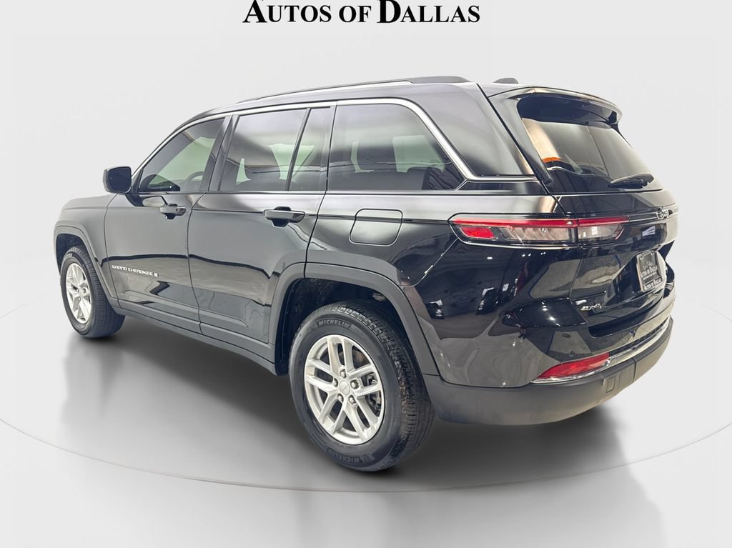 Used 2024 Jeep Grand Cherokee Laredo X w/ Trailer Tow Package AWD/4WD image 9