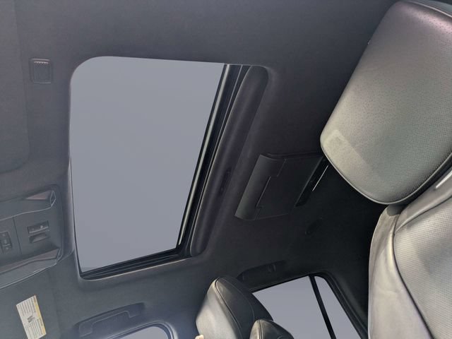 Used 2016 Cadillac Escalade Platinum AWD/4WD image 22