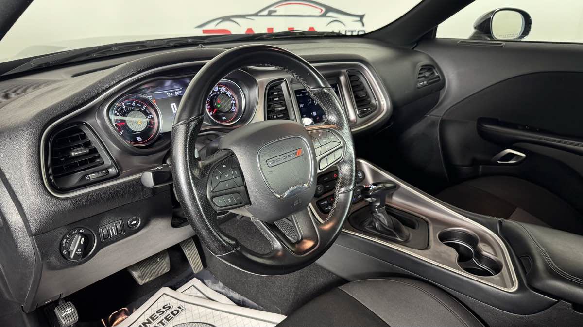 Used 2022 Dodge Challenger GT RWD image 11