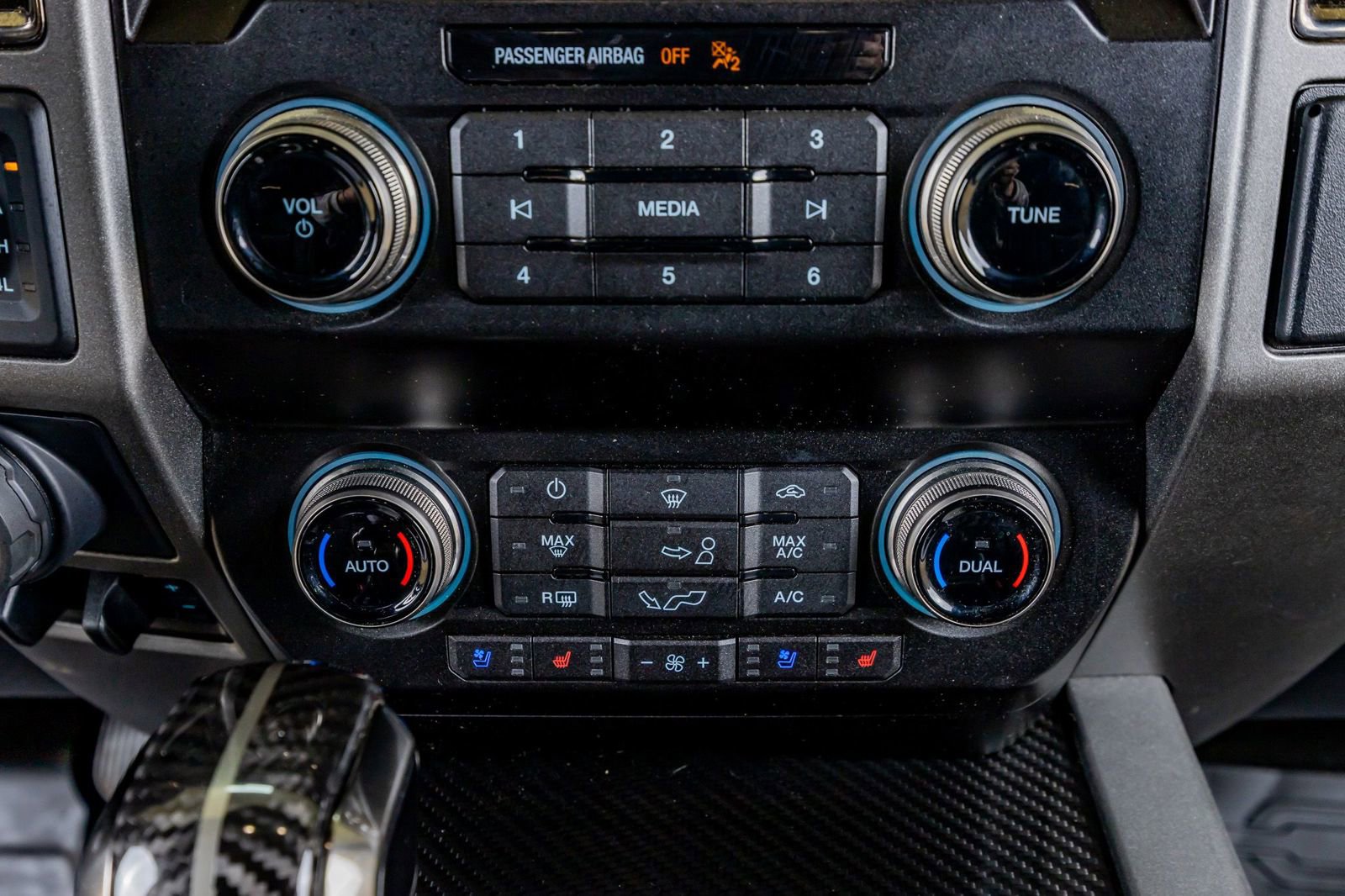 Used 2019 Ford F150 Raptor w/ Equipment Group 802A Luxury AWD/4WD image 26