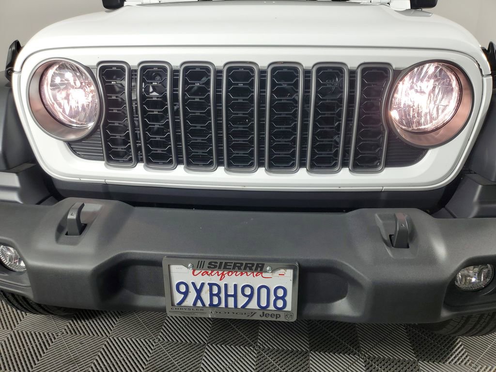 Used 2026 Jeep Wrangler Unlimited Sport AWD/4WD image 10