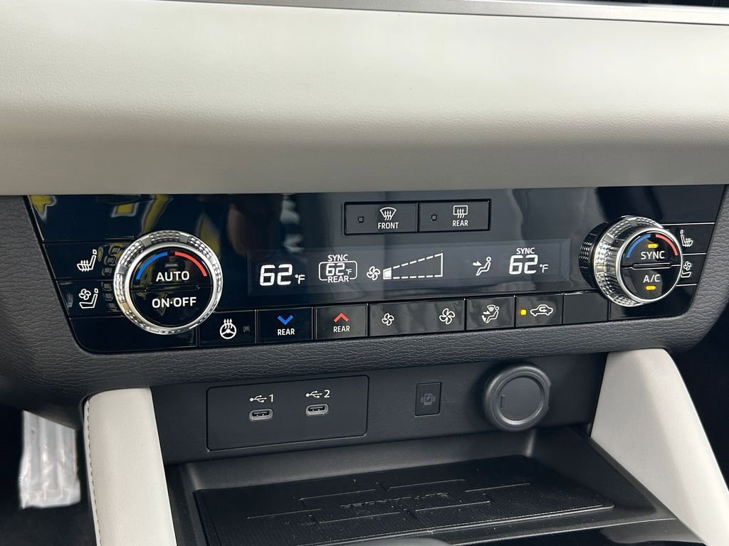 New 2026 Mitsubishi Outlander SEL FWD image 19