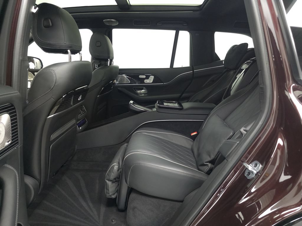 Used 2024 Mercedes-Benz Maybach GLS 600 4MATIC image 27