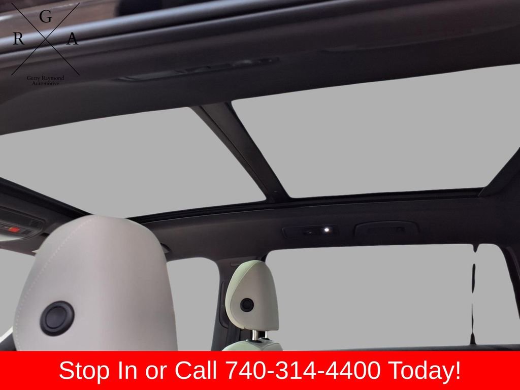Used 2024 Volkswagen Tiguan SE R-Line AWD/4WD image 16