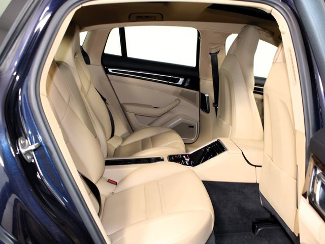 Certified 2023 Porsche Panamera 4 Platinum Edition image 27