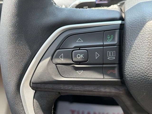 Used 2023 Jeep Grand Cherokee L Limited w/ Luxury Tech Group II AWD/4WD image 18