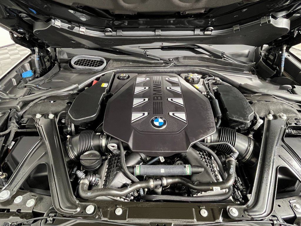 Used 2025 BMW 760i xDrive 760i xDrive w/ Premium Package image 17
