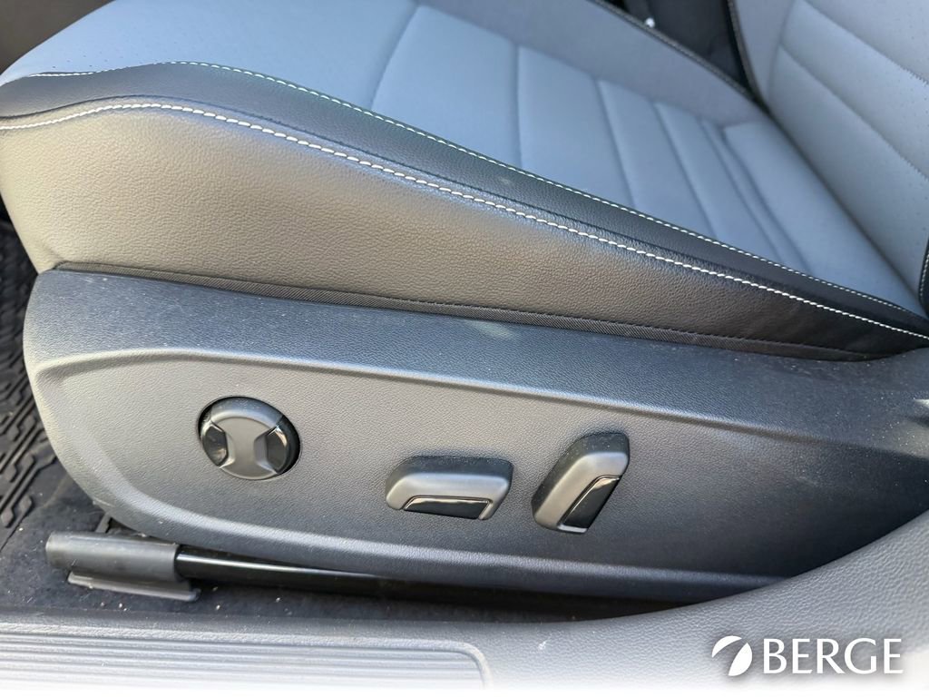 Used 2026 Volkswagen Jetta SE image 24