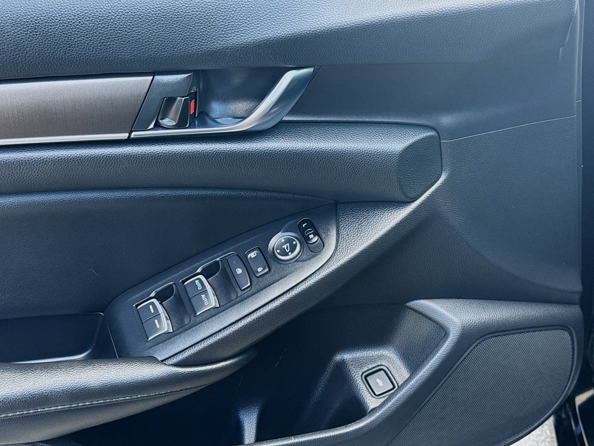 Used 2021 Honda Accord LX image 16