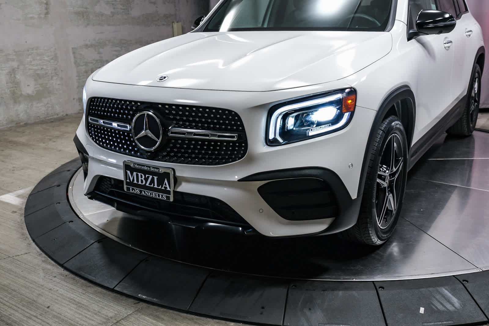 Used 2023 Mercedes-Benz GLB 250 image 11