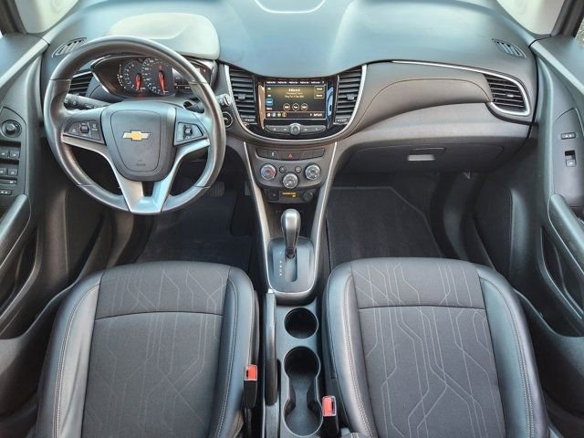 Used 2022 Chevrolet Trax LT w/ LT Convenience Package image 26