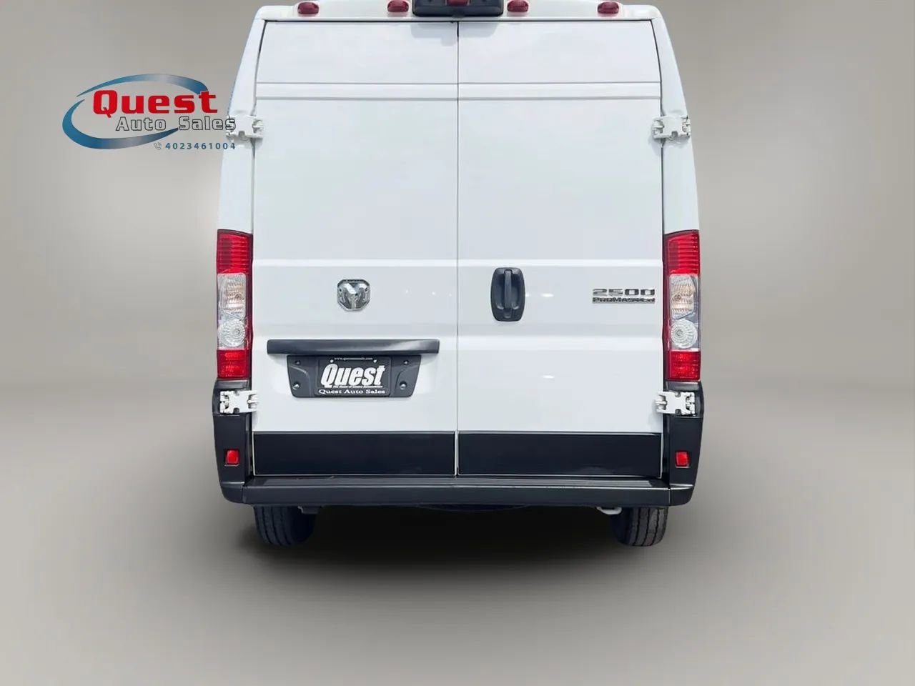 Used 2025 RAM ProMaster 2500 w/ Convenience Group FWD image 4